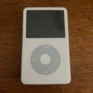 Apple White iPod Classic 5th Gen